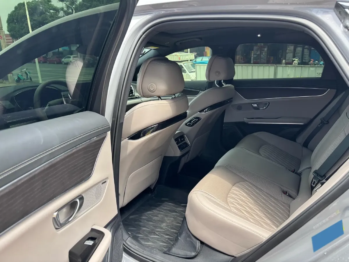 2025 BYD Han 1.5T 156HP L4 E-CVT PHEV,autocango,china used car exporter,china ev exporter,chinese used car exporter,chinese used ev exporter