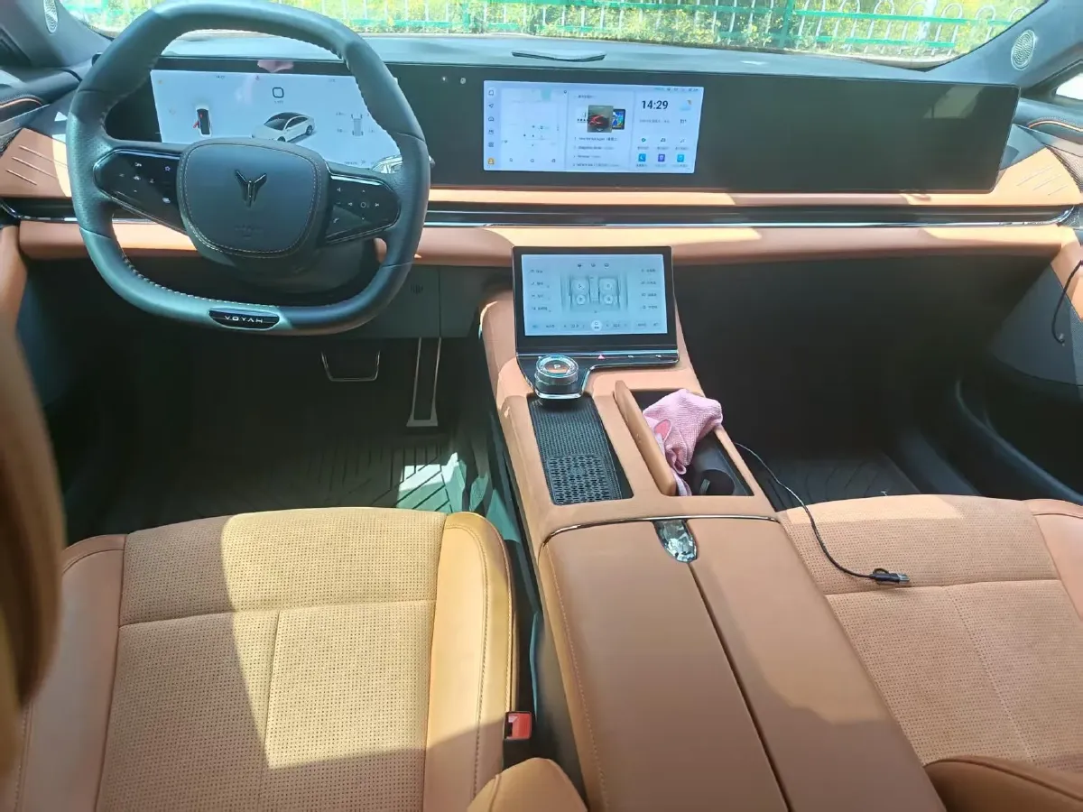 2024 Voyah ZhuiGuang 1.5T 136HP L4 PHEV 43KWH,autocango,china used car exporter,china ev exporter,chinese used car exporter,chinese used ev exporter