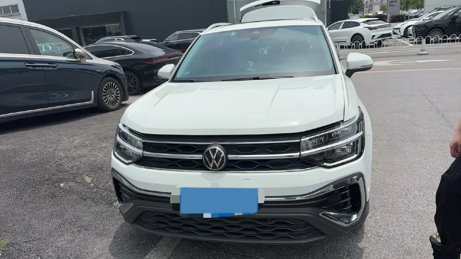 2023 Volkswagen Tharu 1.5T 160HP L4 7DCT,autocango,china used car exporter,china ev exporter,chinese used car exporter,chinese used ev exporter