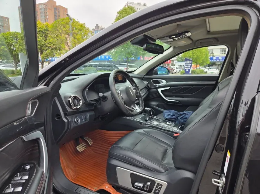 2017 WEY VV7 2.0T 234HP L4 7DCT,autocango,china used car exporter,china ev exporter,chinese used car exporter,chinese used ev exporter