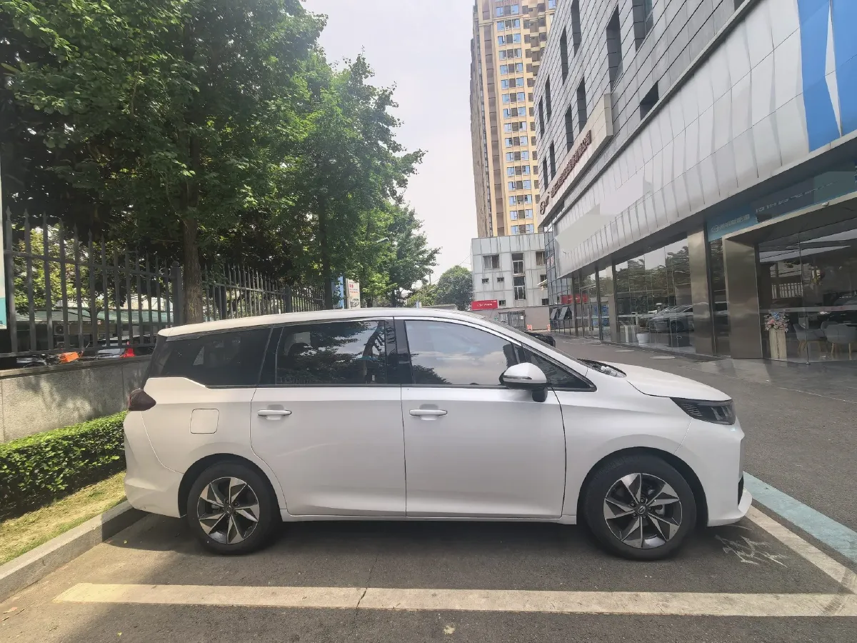 2023 GAC Trumpchi M6 1.5T 177HP L4 7DCT,autocango,china used car exporter,china ev exporter,chinese used car exporter,chinese used ev exporter