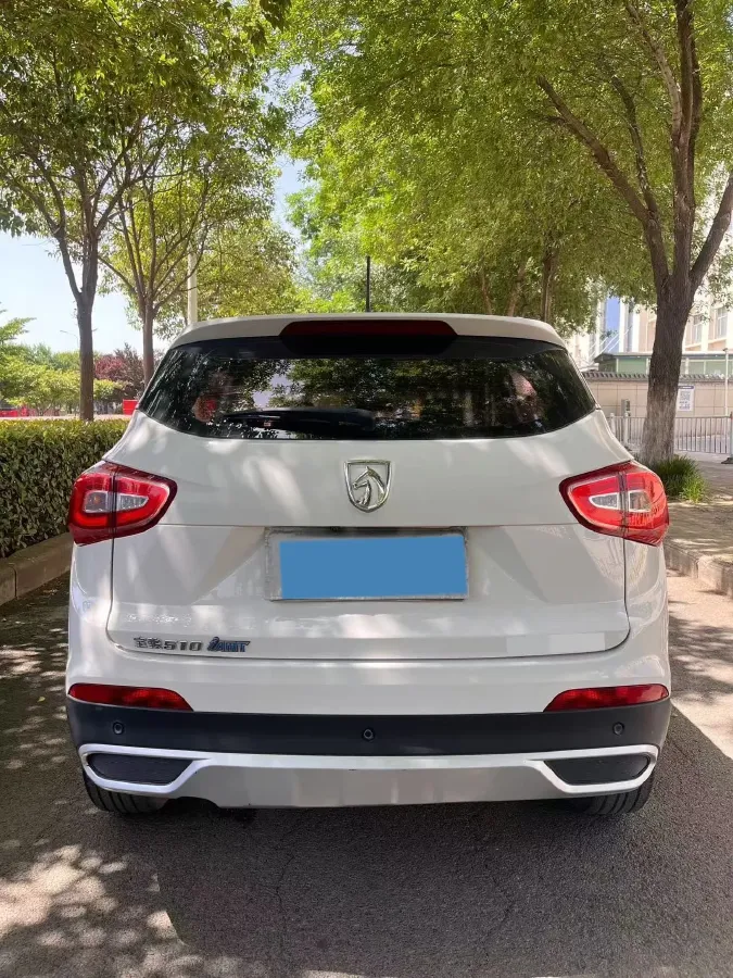 2017 BaoJun 310W 1.5L 105HP L4 6MT,autocango,china used car exporter,china ev exporter,chinese used car exporter,chinese used ev exporter