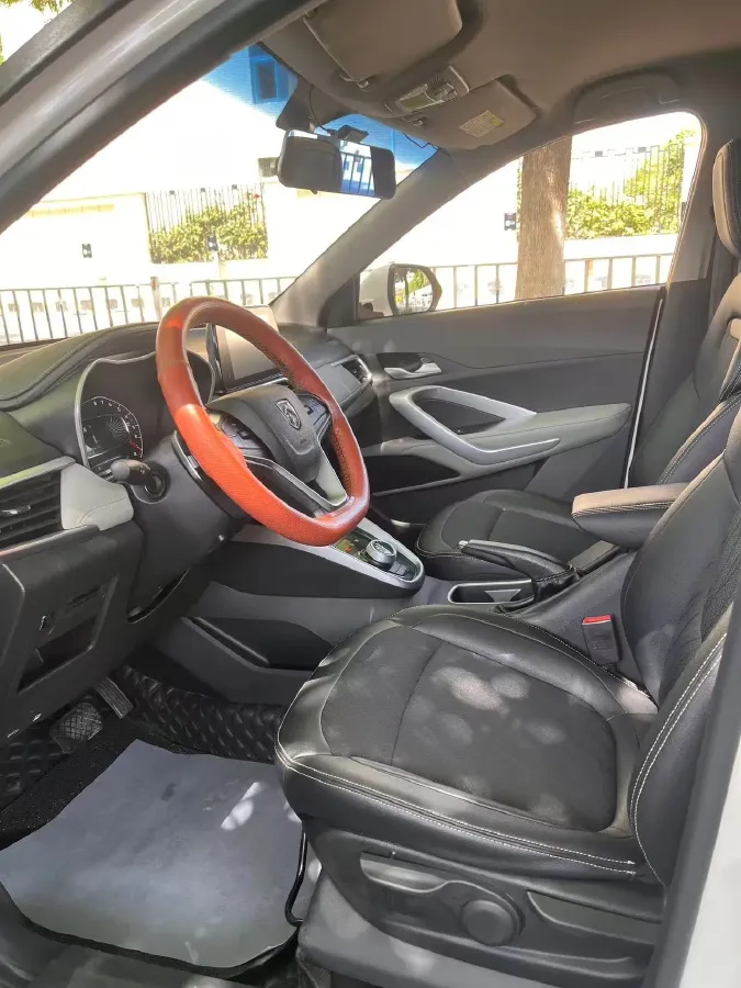 2017 BaoJun 310W 1.5L 105HP L4 6MT,autocango,china used car exporter,china ev exporter,chinese used car exporter,chinese used ev exporter