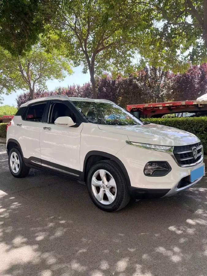 2017 BaoJun 310W 1.5L 105HP L4 6MT,autocango,china used car exporter,china ev exporter,chinese used car exporter,chinese used ev exporter