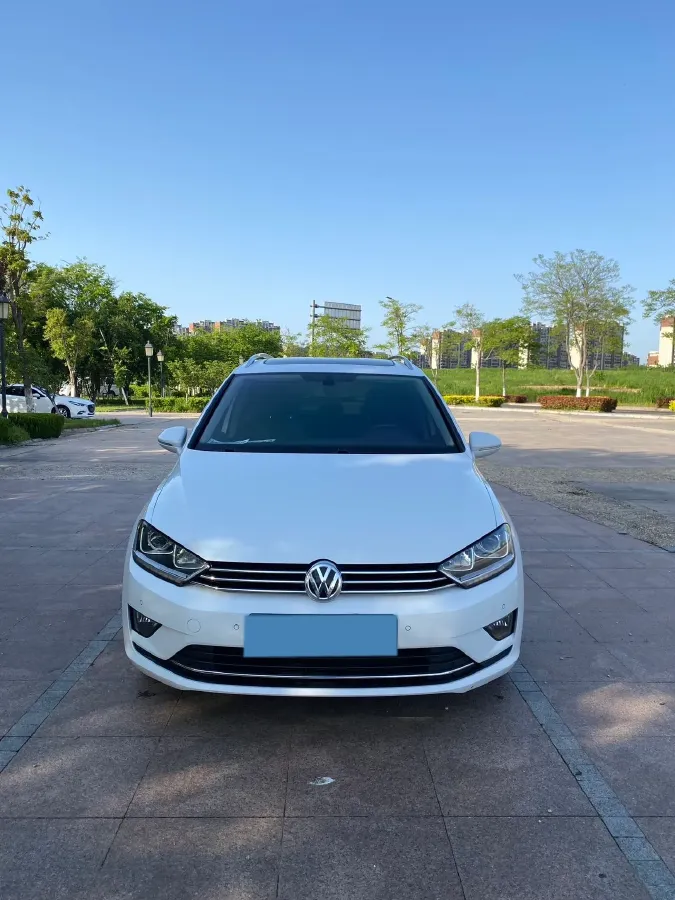 2018 Volkswagen Golf Sportsvan 1.4T 131HP L4 5MT,autocango,china used car exporter,china ev exporter,chinese used car exporter,chinese used ev exporter