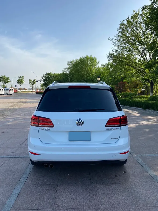 2018 Volkswagen Golf Sportsvan 1.4T 131HP L4 5MT,autocango,china used car exporter,china ev exporter,chinese used car exporter,chinese used ev exporter