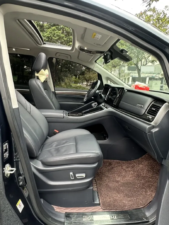 2021 GAC Trumpchi M8 2.0T 252HP L4 8AT,autocango,china used car exporter,china ev exporter,chinese used car exporter,chinese used ev exporter