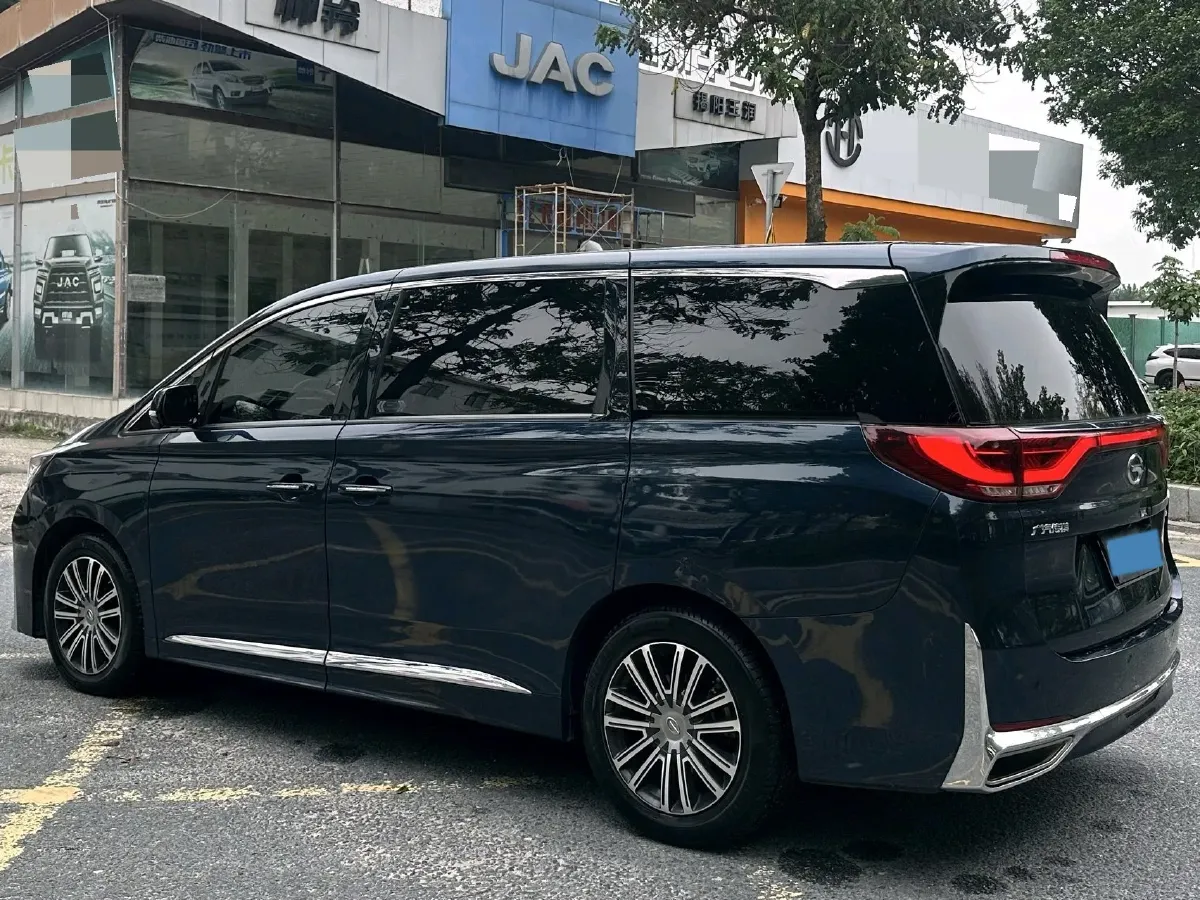 2021 GAC Trumpchi M8 2.0T 252HP L4 8AT,autocango,china used car exporter,china ev exporter,chinese used car exporter,chinese used ev exporter