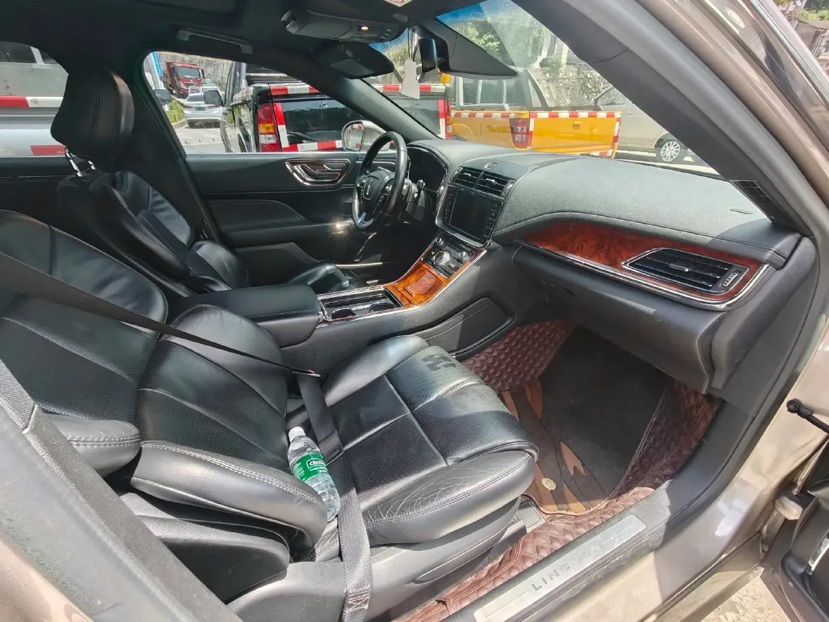 2019 Lincoln Continental 2.0T 261HP L4 6AT,autocango,china used car exporter,china ev exporter,chinese used car exporter,chinese used ev exporter