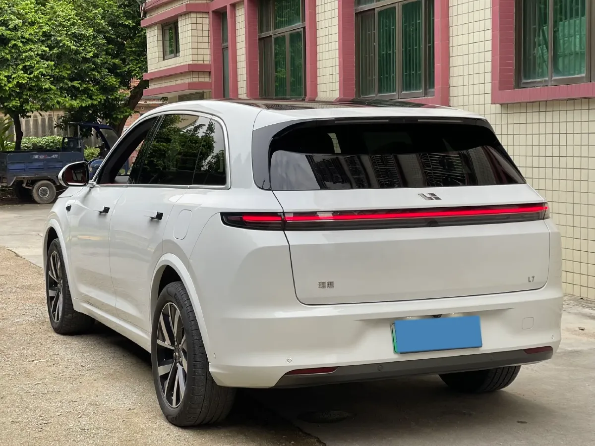 2023 Li L7 Range Extended 154HP REEV 40.9KWH,autocango,china used car exporter,china ev exporter,chinese used car exporter,chinese used ev exporter