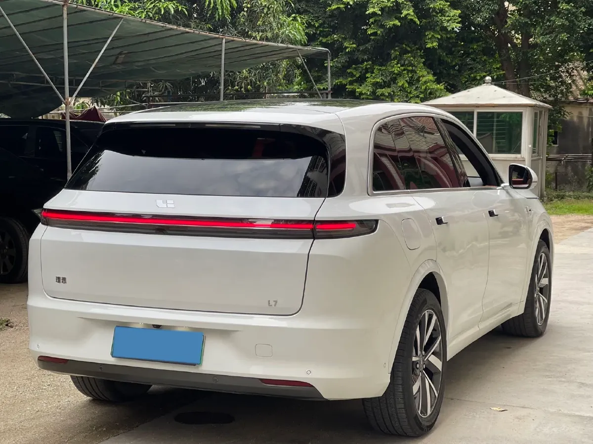 2023 Li L7 Range Extended 154HP REEV 40.9KWH,autocango,china used car exporter,china ev exporter,chinese used car exporter,chinese used ev exporter