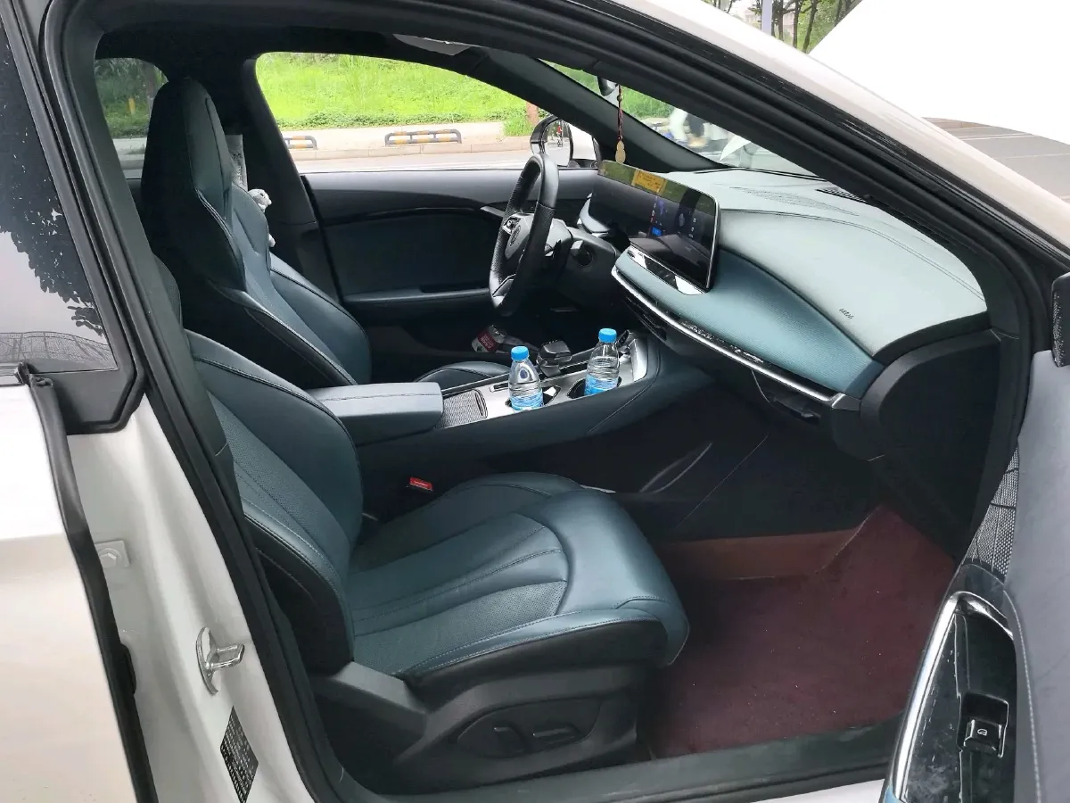 2023 MG 7 2.0T 261HP L4 9AT,autocango,china used car exporter,china ev exporter,chinese used car exporter,chinese used ev exporter