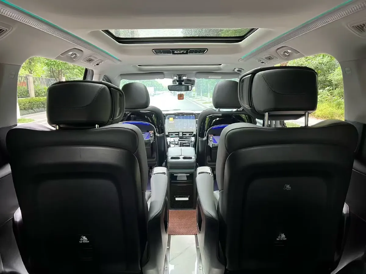 2023 GAC Trumpchi M8 2.0T 252HP L4 8AT,autocango,china used car exporter,china ev exporter,chinese used car exporter,chinese used ev exporter