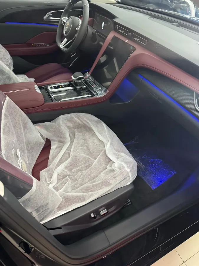 2025 HongQi H5 2.0T 224HP L4 8AT,autocango,china used car exporter,china ev exporter,chinese used car exporter,chinese used ev exporter