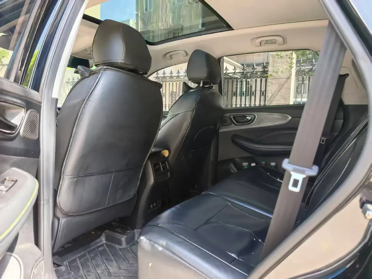 2021 Roewe RX5 1.5T 169HP L4 AMT PHEV 11.1KWH,autocango,china used car exporter,china ev exporter,chinese used car exporter,chinese used ev exporter