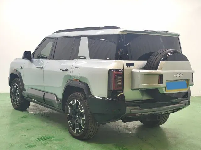 2025 FangChengBao Bao 8 2.0T 245HP L4 E-CVT PHEV 36.8KWH,autocango,china used car exporter,china ev exporter,chinese used car exporter,chinese used ev exporter