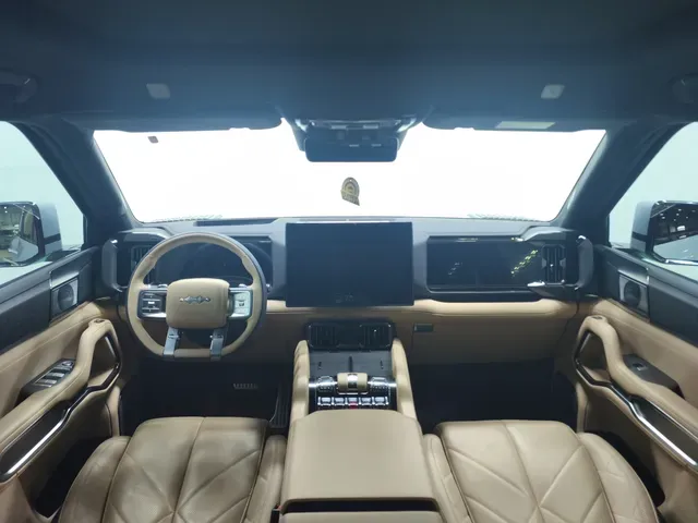 2025 FangChengBao Bao 8 2.0T 245HP L4 E-CVT PHEV 36.8KWH,autocango,china used car exporter,china ev exporter,chinese used car exporter,chinese used ev exporter