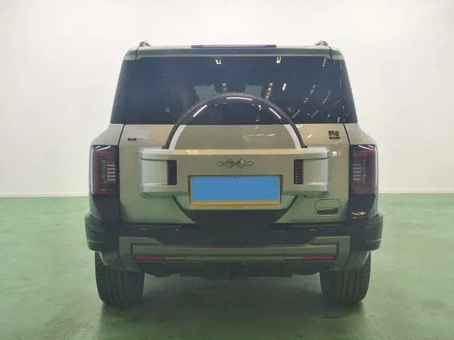 2025 FangChengBao Bao 8 2.0T 245HP L4 E-CVT PHEV 36.8KWH,autocango,china used car exporter,china ev exporter,chinese used car exporter,chinese used ev exporter