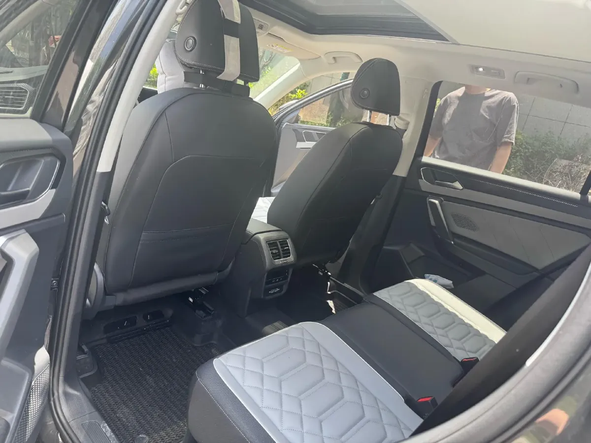 2025 Volkswagen Tayron 1.5T 160HP L4 7DCT,autocango,china used car exporter,china ev exporter,chinese used car exporter,chinese used ev exporter
