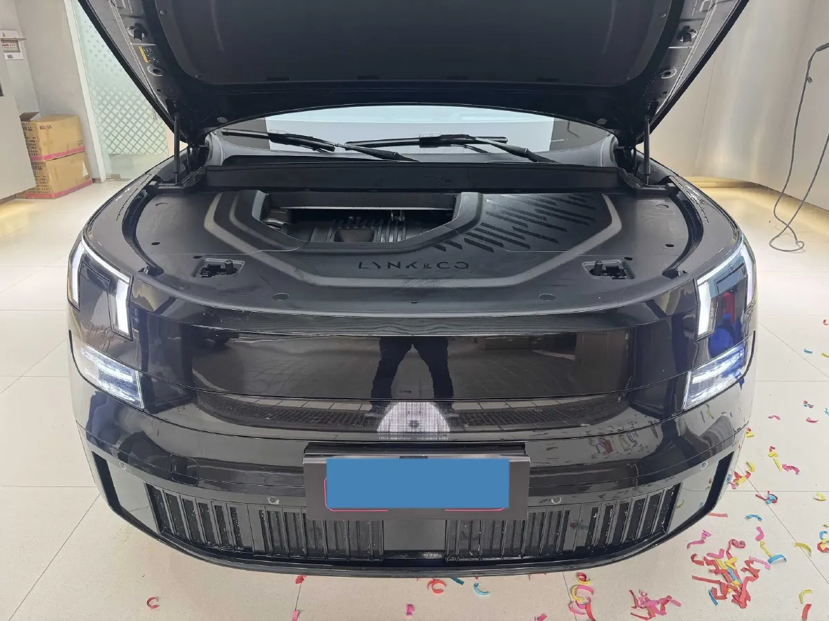 2025 LYNK&CO 900 2.0T 254HP L4 3DHT PHEV,autocango,china used car exporter,china ev exporter,chinese used car exporter,chinese used ev exporter