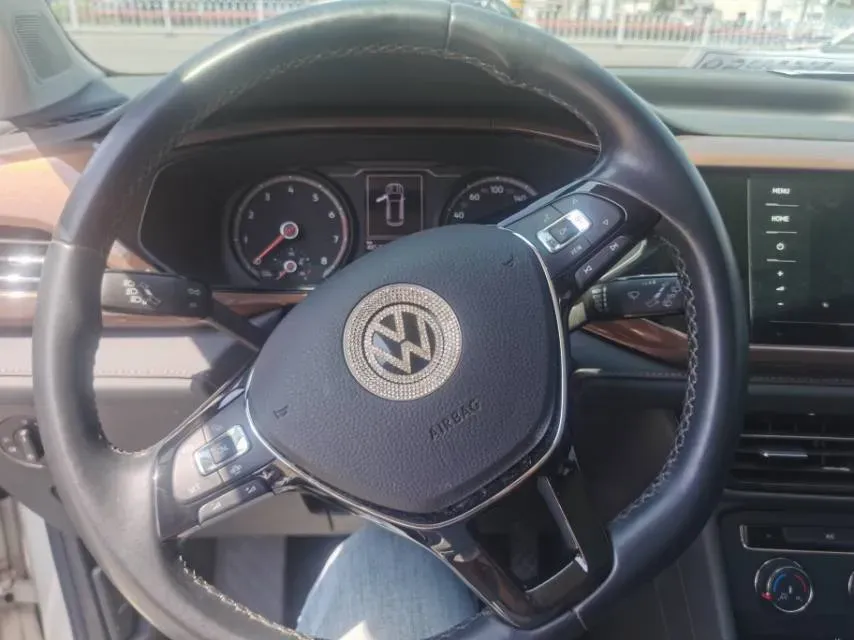 2021 Volkswagen Tharu 1.4T 150HP L4 7DCT,autocango,china used car exporter,china ev exporter,chinese used car exporter,chinese used ev exporter