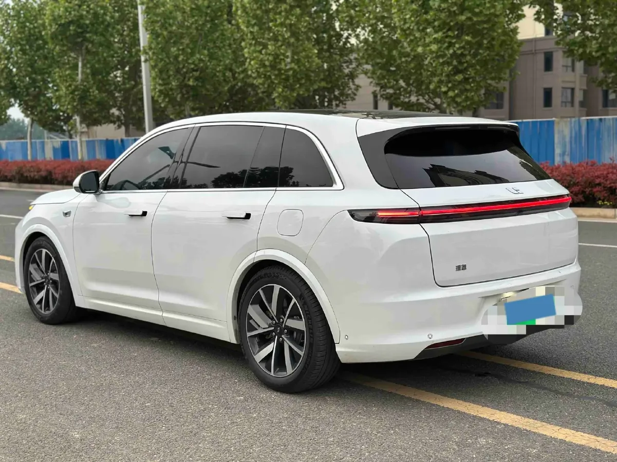 2023 Li L7 Range Extended 154HP REEV 40.9KWH,autocango,china used car exporter,china ev exporter,chinese used car exporter,chinese used ev exporter