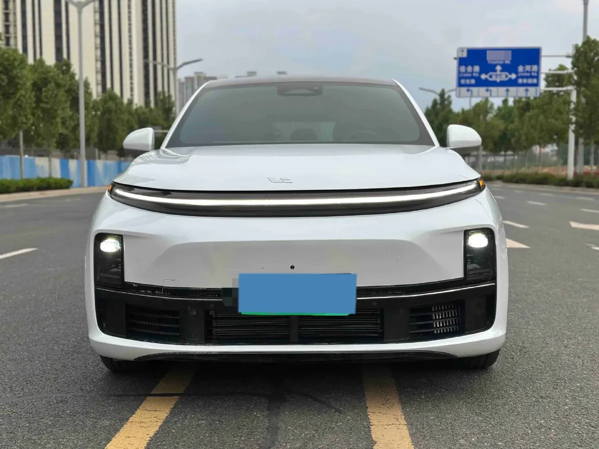 2023 Li L7 Range Extended 154HP REEV 40.9KWH,autocango,china used car exporter,china ev exporter,chinese used car exporter,chinese used ev exporter