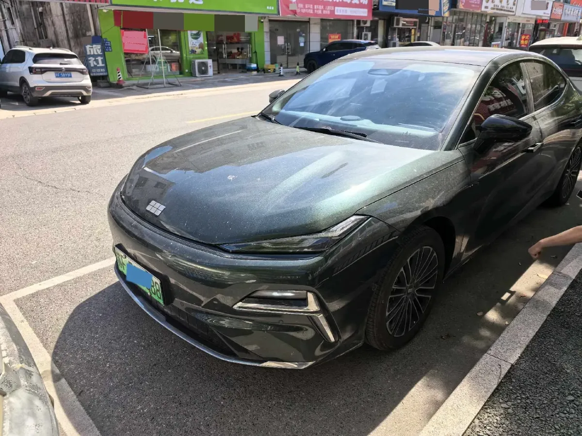 2025 Geely Galaxy Starshine 8 1.5L 112HP L4 1DHT PHEV,autocango,china used car exporter,china ev exporter,chinese used car exporter,chinese used ev exporter