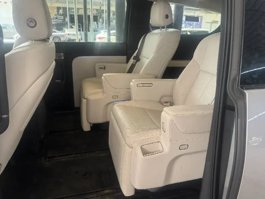 2025 Li MEGA BEV,autocango,china used car exporter,china ev exporter,chinese used car exporter,chinese used ev exporter