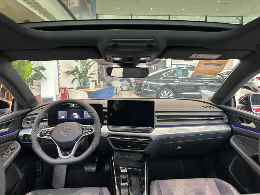 2026 Volkswagen Lamando 2.0T 220HP L4 7DCT,autocango,china used car exporter,china ev exporter,chinese used car exporter,chinese used ev exporter