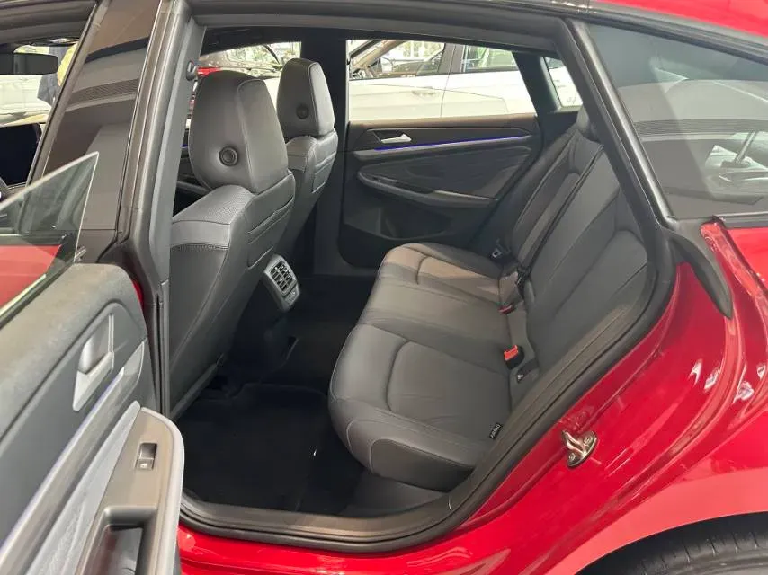 2026 Volkswagen Lamando 2.0T 220HP L4 7DCT,autocango,china used car exporter,china ev exporter,chinese used car exporter,chinese used ev exporter