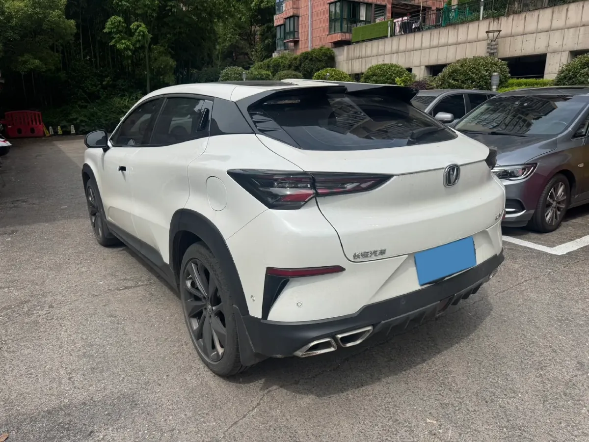 2020 ChangAn UNI-T 1.5T 180HP L4 7DCT,autocango,china used car exporter,china ev exporter,chinese used car exporter,chinese used ev exporter