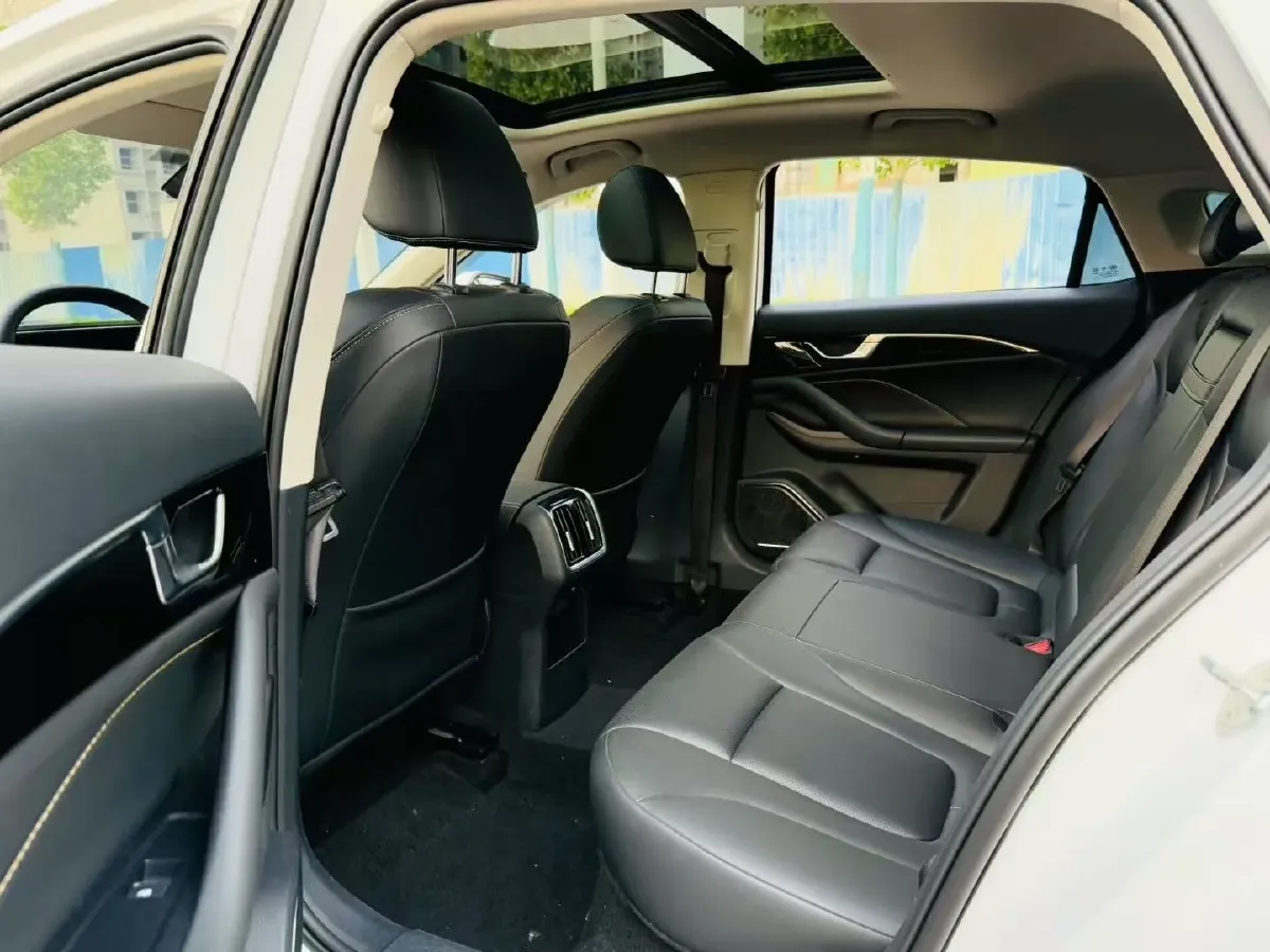 2021 Bestune B70 1.5T 169HP L4 7DCT,autocango,china used car exporter,china ev exporter,chinese used car exporter,chinese used ev exporter