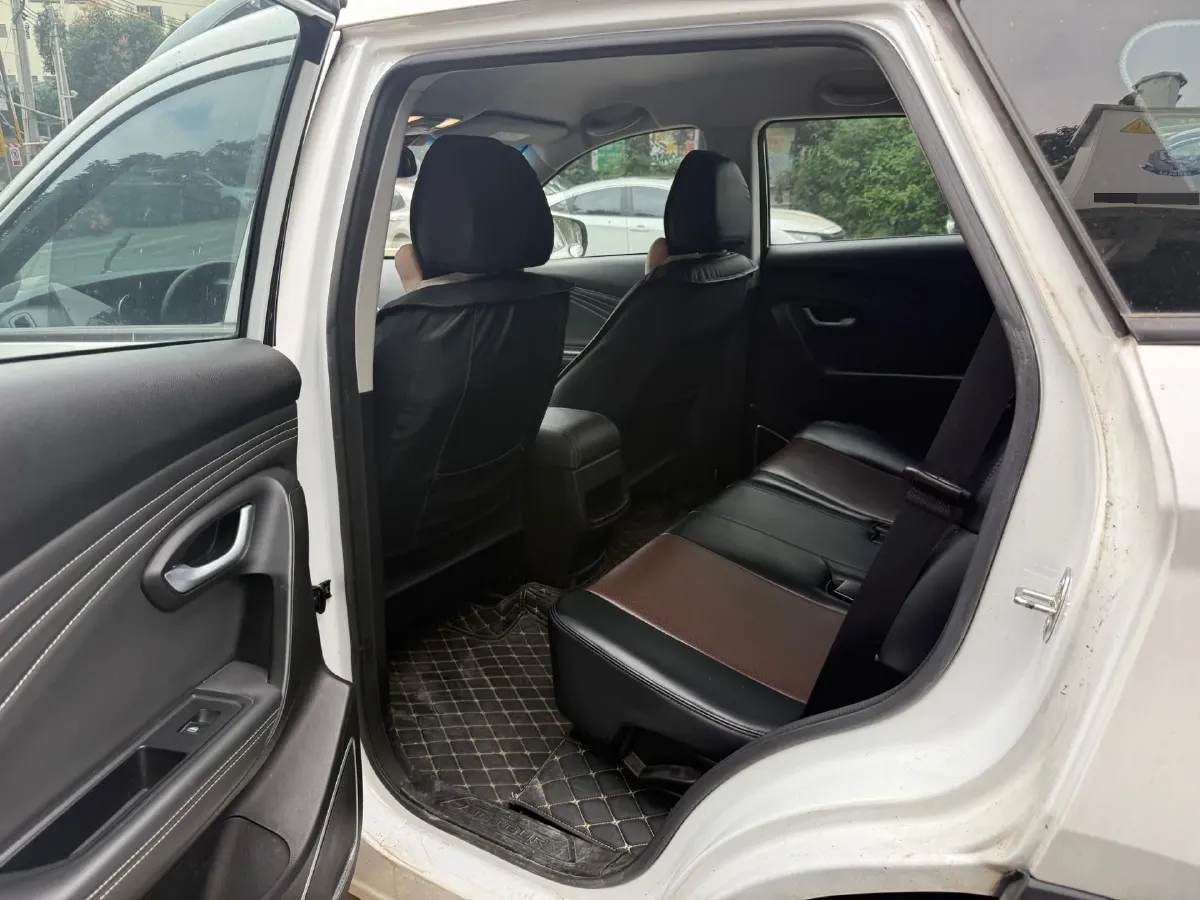 2021 Jetour X70M 1.5T 156HP L4 6MT,autocango,china used car exporter,china ev exporter,chinese used car exporter,chinese used ev exporter