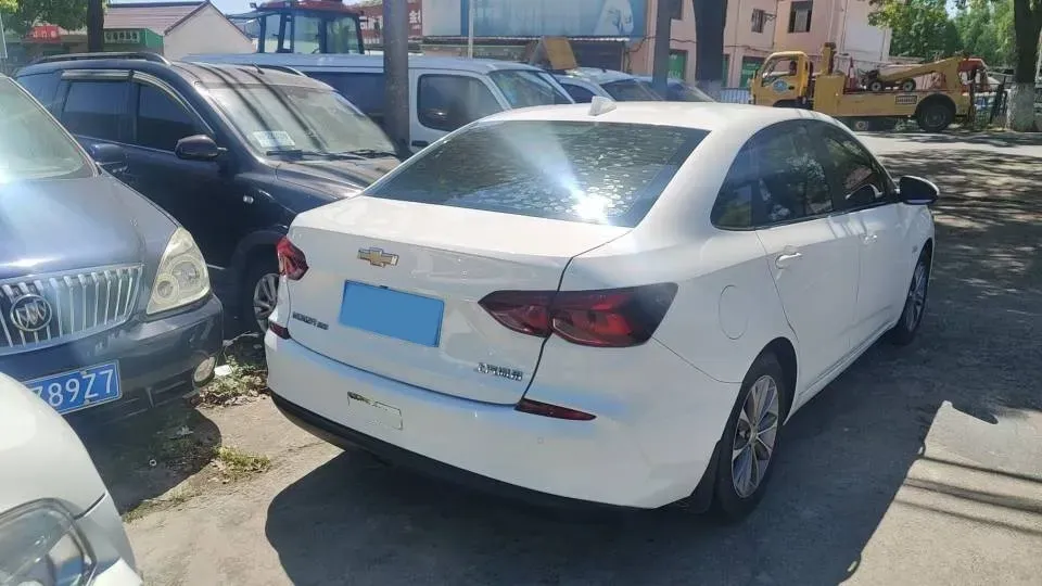 2021 Chevrolet Monza 1.5L 113HP L4 6AT,autocango,china used car exporter,china ev exporter,chinese used car exporter,chinese used ev exporter