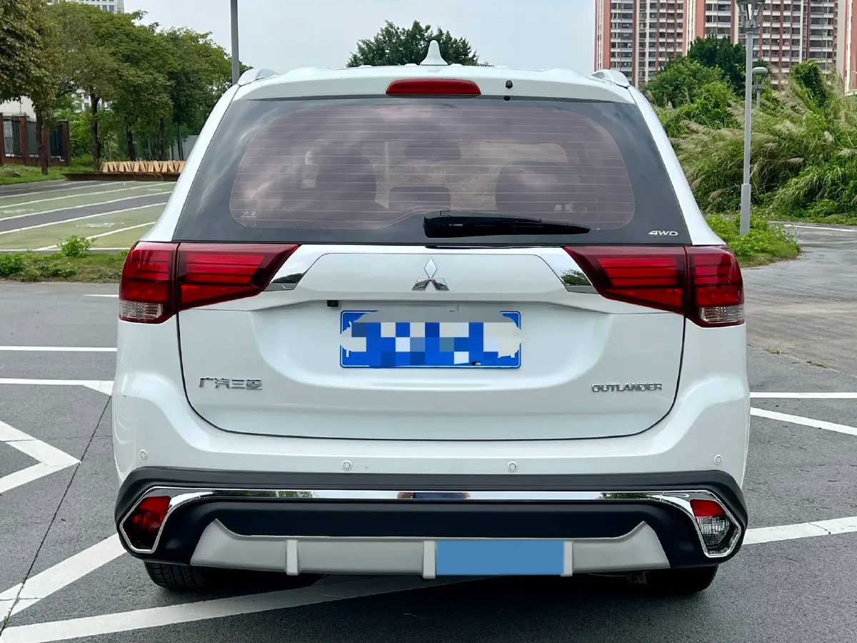 2019 Mitsubishi Outlander 2.4L 192HP L4 CVT,autocango,china used car exporter,china ev exporter,chinese used car exporter,chinese used ev exporter
