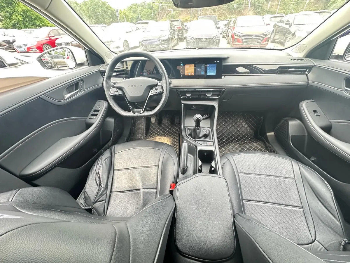 2023 Roewe i5 1.5L 129HP L4 5MT,autocango,china used car exporter,china ev exporter,chinese used car exporter,chinese used ev exporter