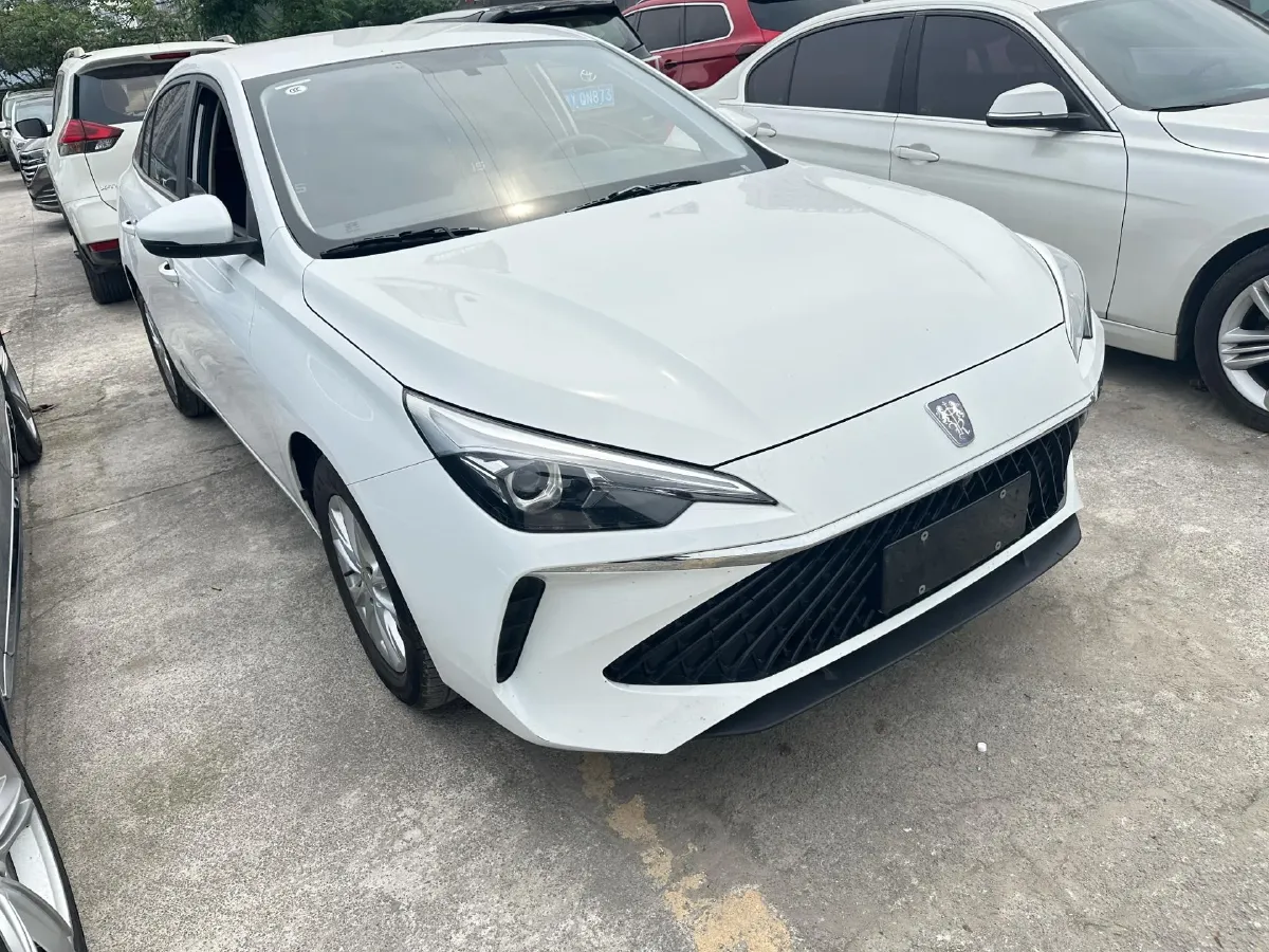 2023 Roewe i5 1.5L 129HP L4 5MT,autocango,china used car exporter,china ev exporter,chinese used car exporter,chinese used ev exporter