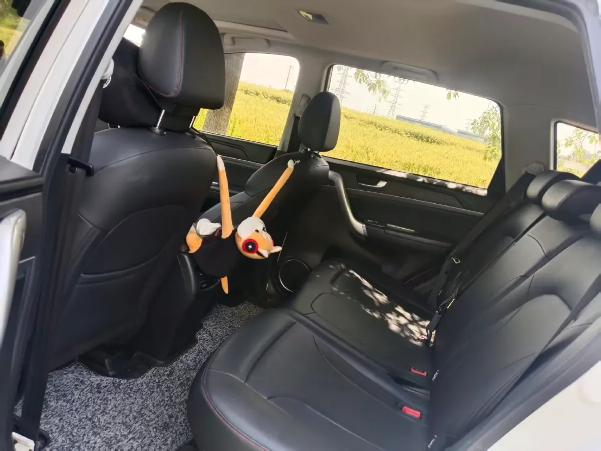 2019 Haval M6 1.5T 150HP L4 7DCT,autocango,china used car exporter,china ev exporter,chinese used car exporter,chinese used ev exporter