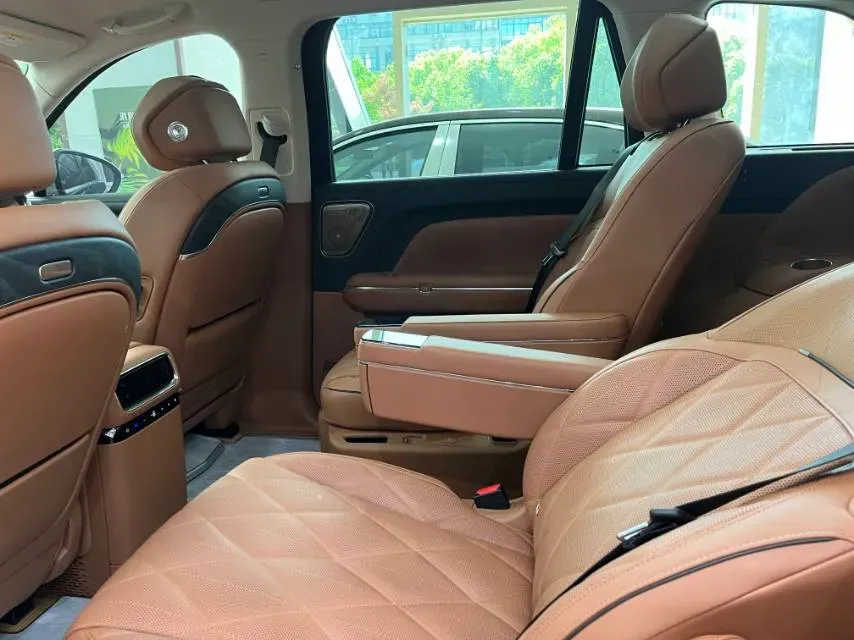2026 Voyah TaiShan 1.5T 150HP L4 PHEV,autocango,china used car exporter,china ev exporter,chinese used car exporter,chinese used ev exporter