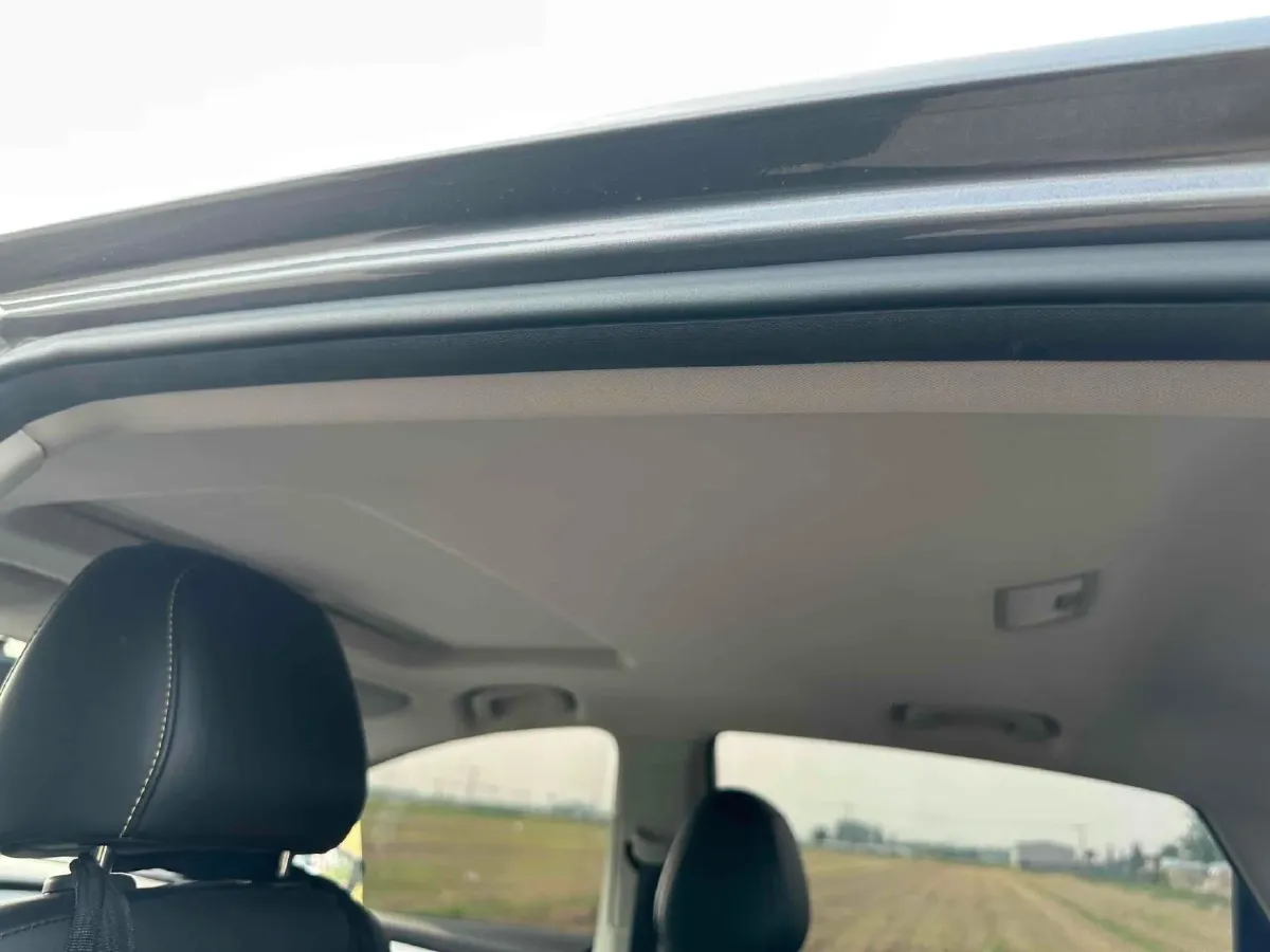 2019 Roewe i6 1.5T 169HP L4 AMT PHEV 9.1KWH,autocango,china used car exporter,china ev exporter,chinese used car exporter,chinese used ev exporter