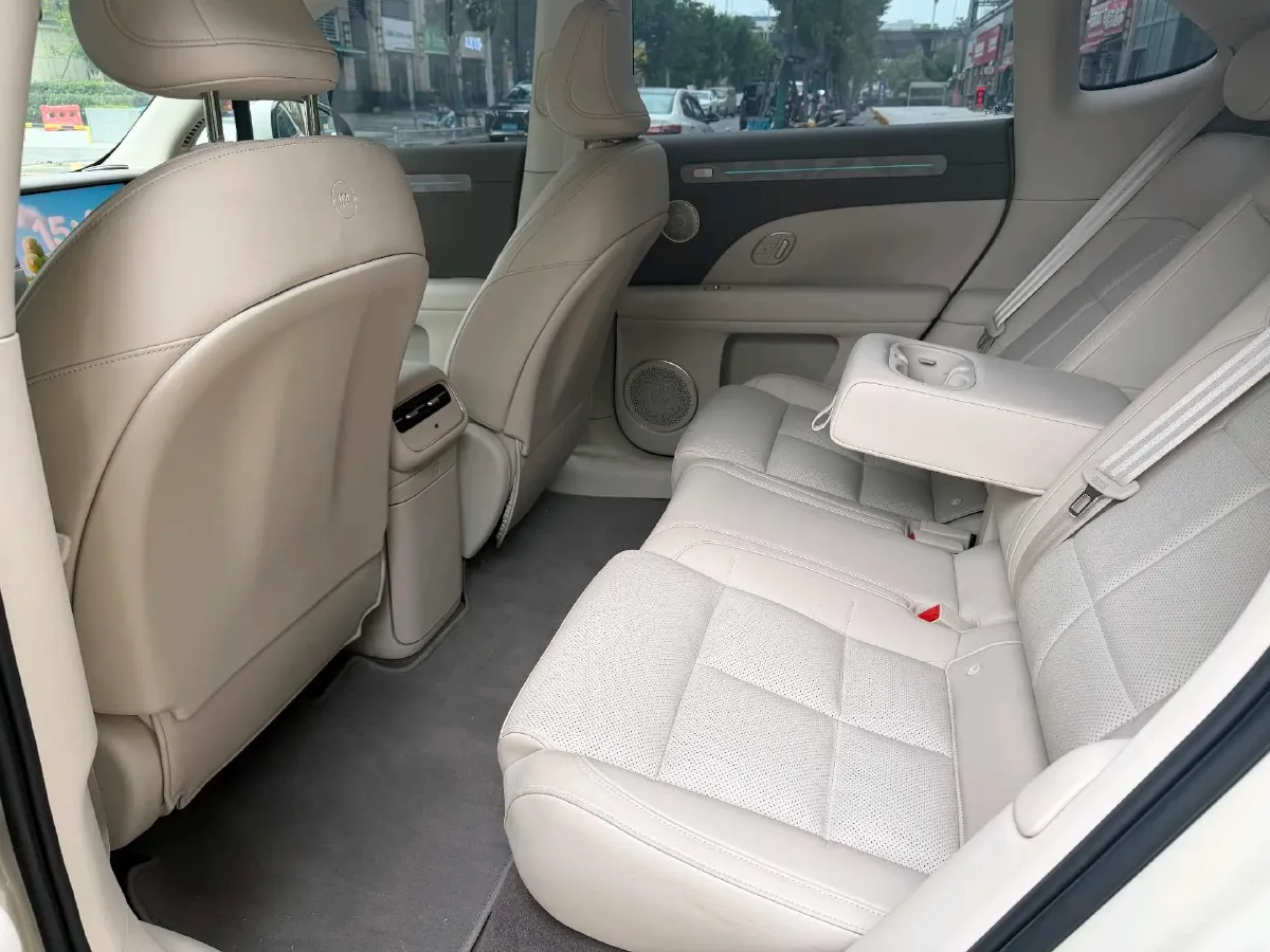 2026 IM LS6 REEV 155HP REEV,autocango,china used car exporter,china ev exporter,chinese used car exporter,chinese used ev exporter