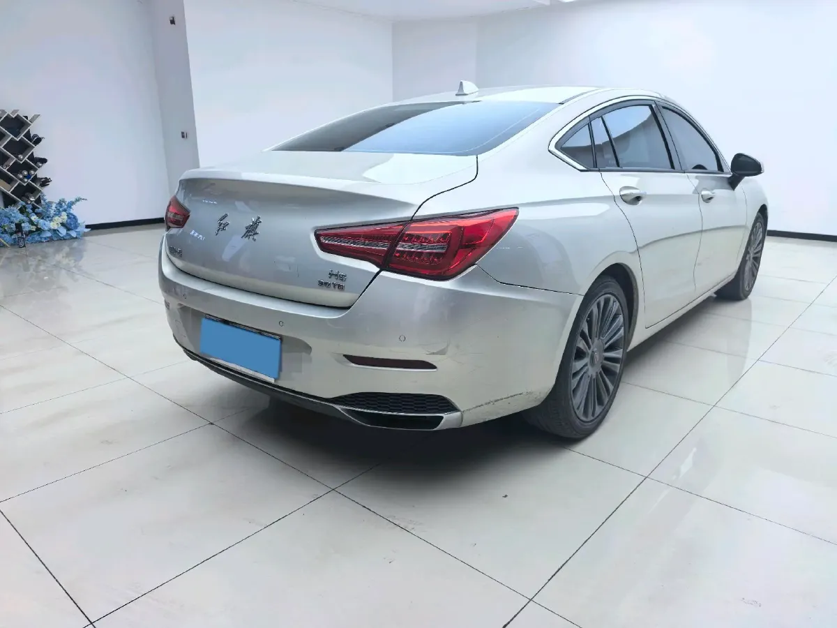 2020 HongQi H5 1.5T 169HP L4 7DCT,autocango,china used car exporter,china ev exporter,chinese used car exporter,chinese used ev exporter