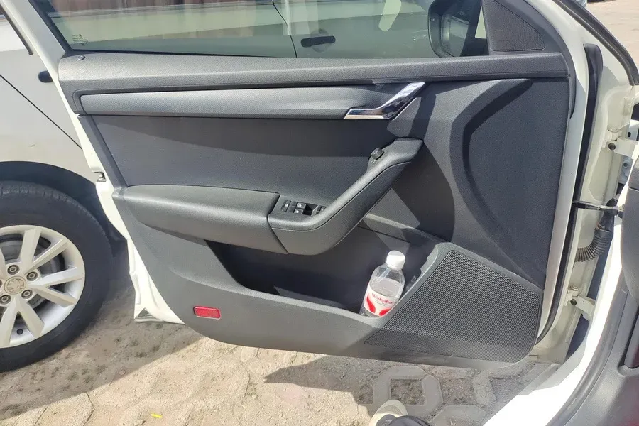 2022 Skoda Octavia 1.5L 113HP L4 6AT,autocango,china used car exporter,china ev exporter,chinese used car exporter,chinese used ev exporter