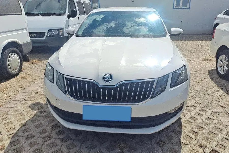 2022 Skoda Octavia 1.5L 113HP L4 6AT,autocango,china used car exporter,china ev exporter,chinese used car exporter,chinese used ev exporter