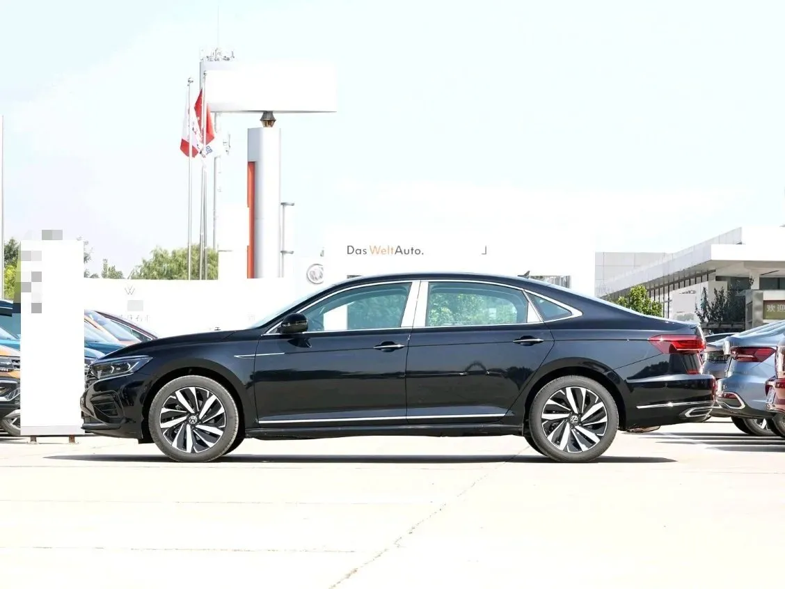 2023 Volkswagen Passat 2.0T 186HP L4 7DCT,autocango,china used car exporter,china ev exporter,chinese used car exporter,chinese used ev exporter