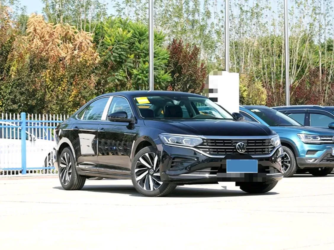 2023 Volkswagen Passat 2.0T 186HP L4 7DCT,autocango,china used car exporter,china ev exporter,chinese used car exporter,chinese used ev exporter