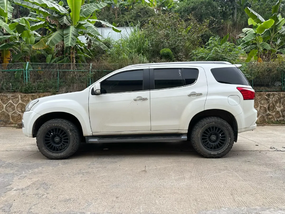2018 Isuzu Mu-X 1.9T 163HP L4 6AT,autocango,china used car exporter,china ev exporter,chinese used car exporter,chinese used ev exporter