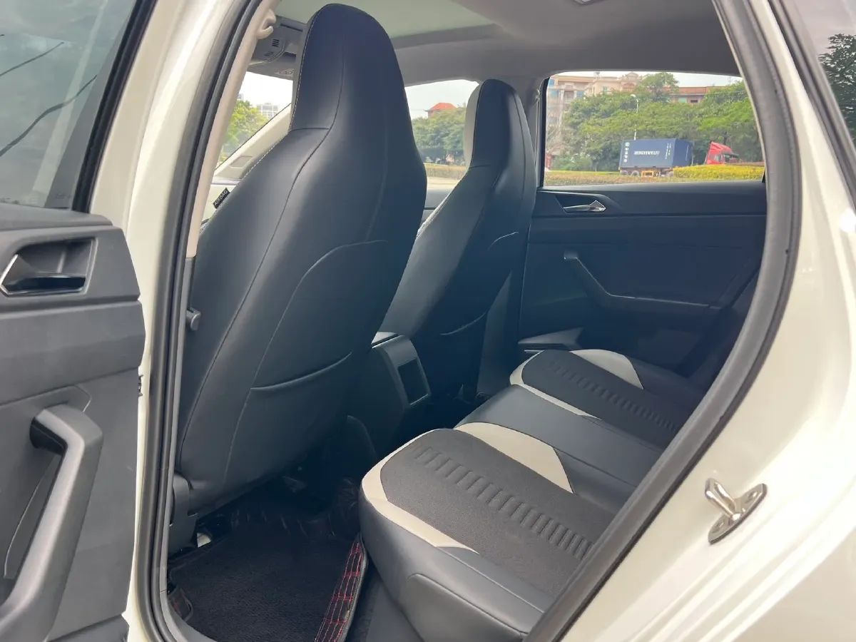 2023 Volkswagen Polo 1.5L 113HP L4 6AT,autocango,china used car exporter,china ev exporter,chinese used car exporter,chinese used ev exporter