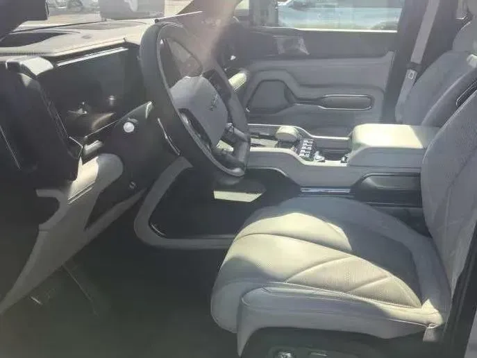 2025 FangChengBao Bao 8 2.0T 245HP L4 E-CVT PHEV 36.8KWH,autocango,china used car exporter,china ev exporter,chinese used car exporter,chinese used ev exporter